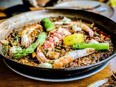 Paella valenciana